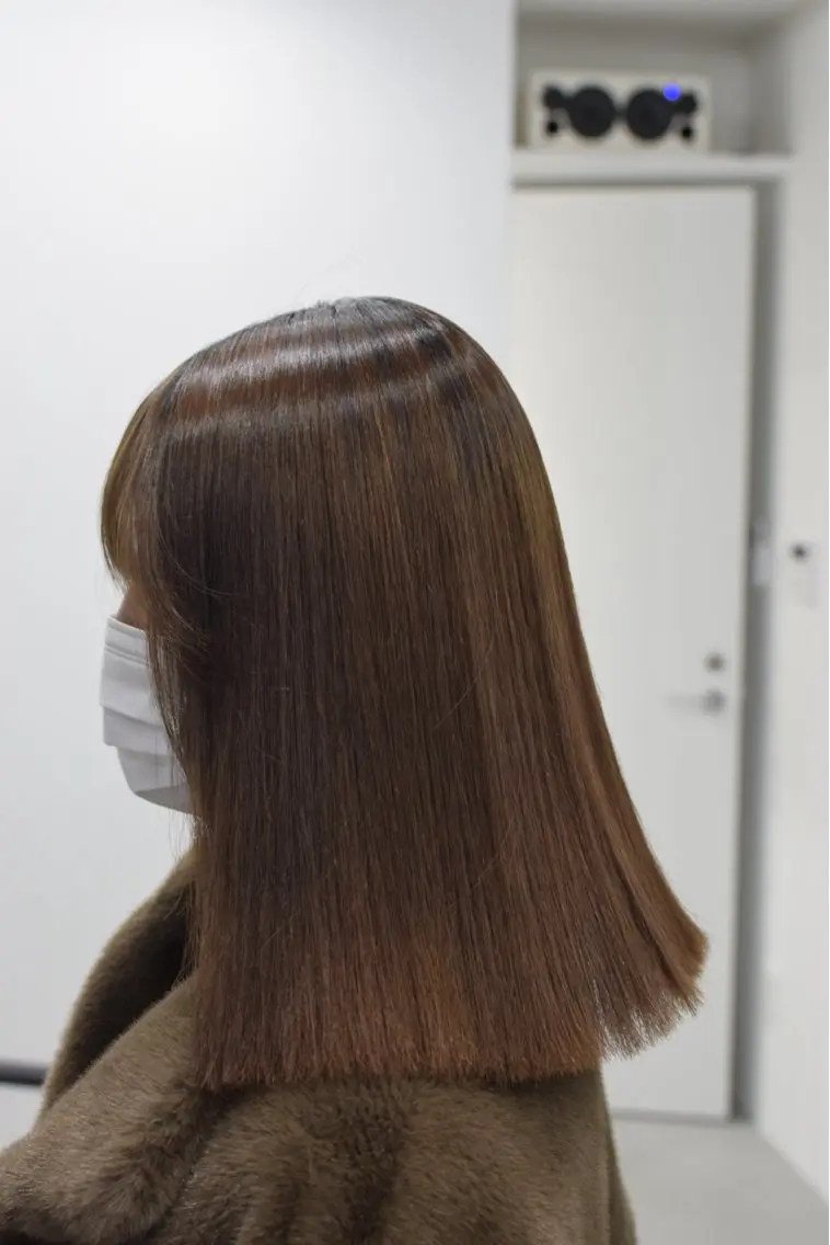 ミディアム 縮毛矯正 Shiro RENのヘアスタイル