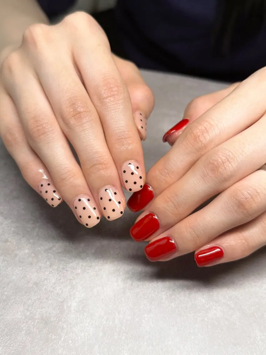 ネイル ドット ワンカラーネイル 赤色 ハンドネイル nailroom amyのネイルデザイン