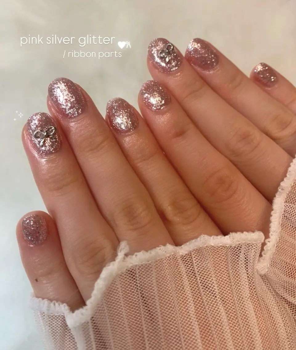 ネイル キラキラネイル ラメ(グリッター) 春ネイル ハンドネイル nail room LUNA⋆౨ৎ˚⟡のネイルデザイン