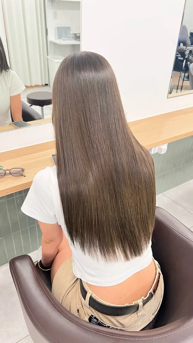 ロング カラー カット ヘアカラー トリートメント 赤みゼロ/透明感 カラー🌿KANTAのヘアスタイル