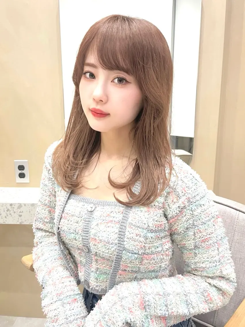 ロング カット ヘアカラー トリートメント fuwari 美白ショコラカラーのヘアスタイル