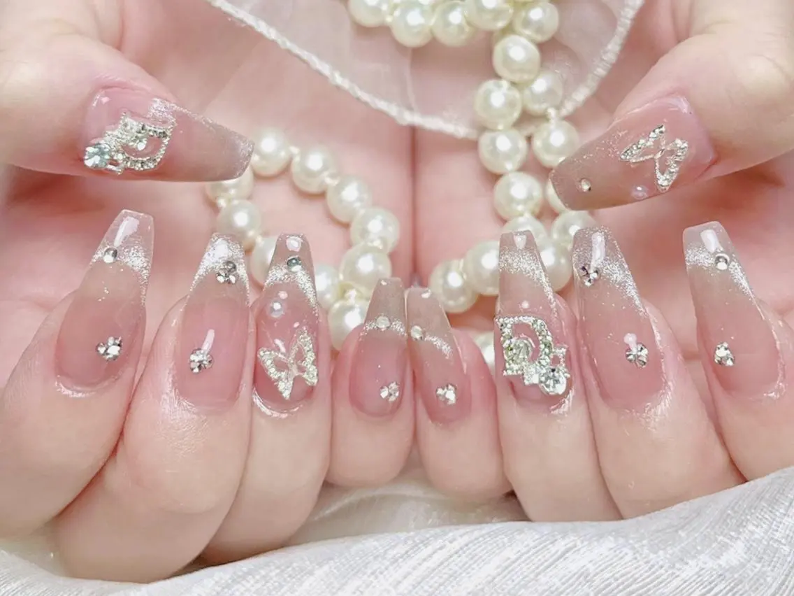 ネイル Aurum nailのネイルデザイン