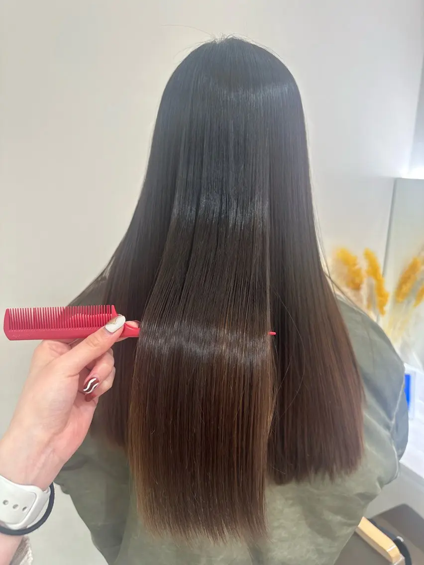 ロング カラー ヘアセット タイトボブ個性派カラ ーAKANEのヘアスタイル
