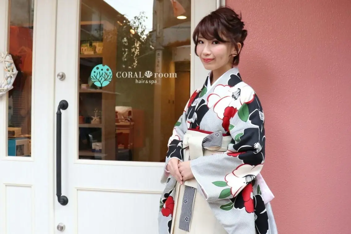 スミダ モモコのヘアスタイル