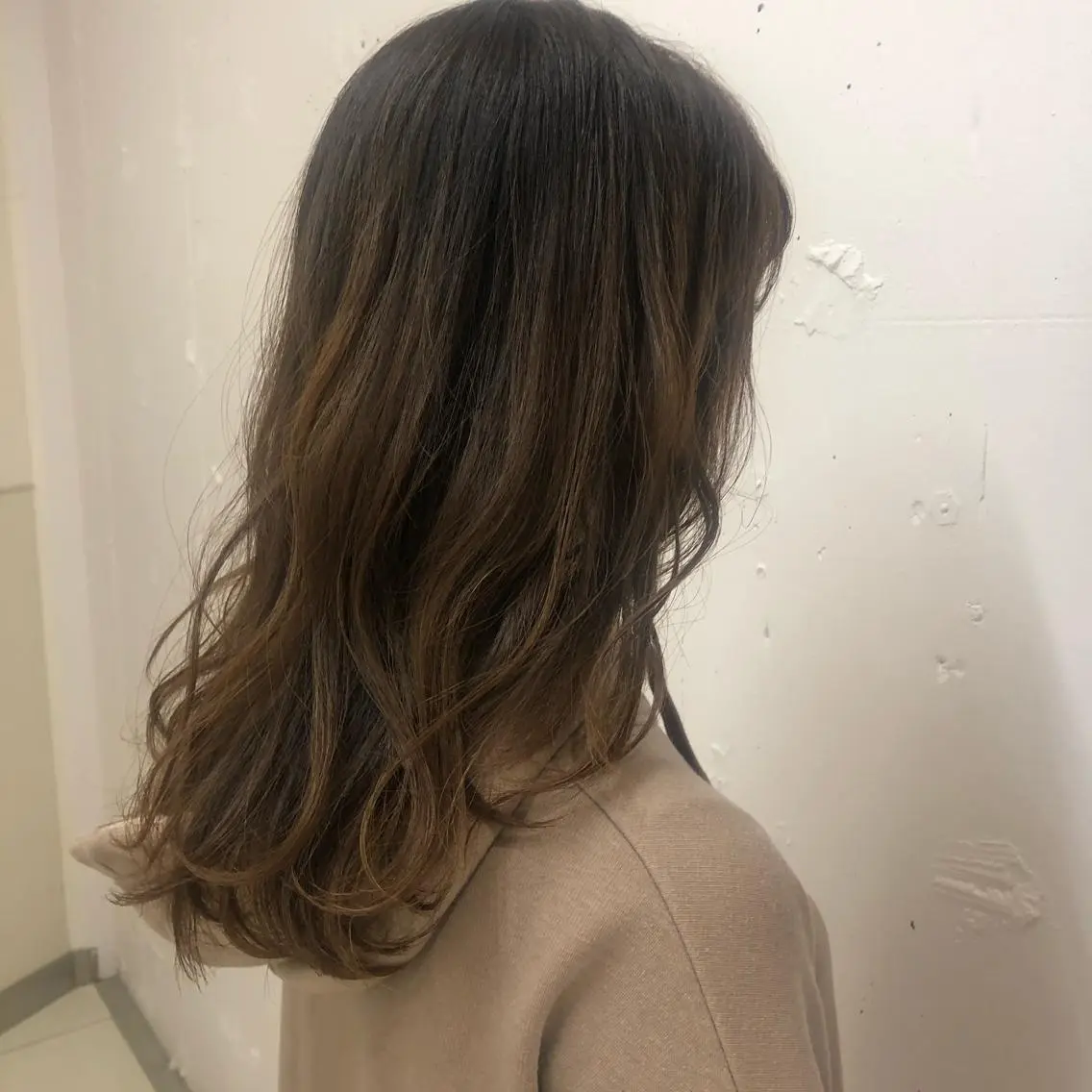 ミディアム 顔周りの垢抜けヘア 立山あいりのヘアスタイル