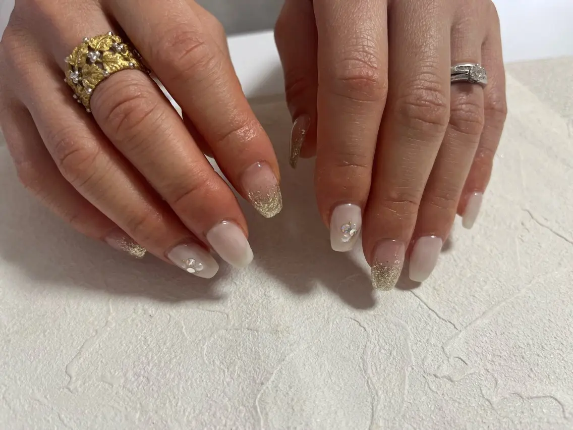 ネイル オーロラネイル フットネイル フレンチネイル ジェルネイル マグネットネイル kiki nail たまプラーザのネイルデザイン