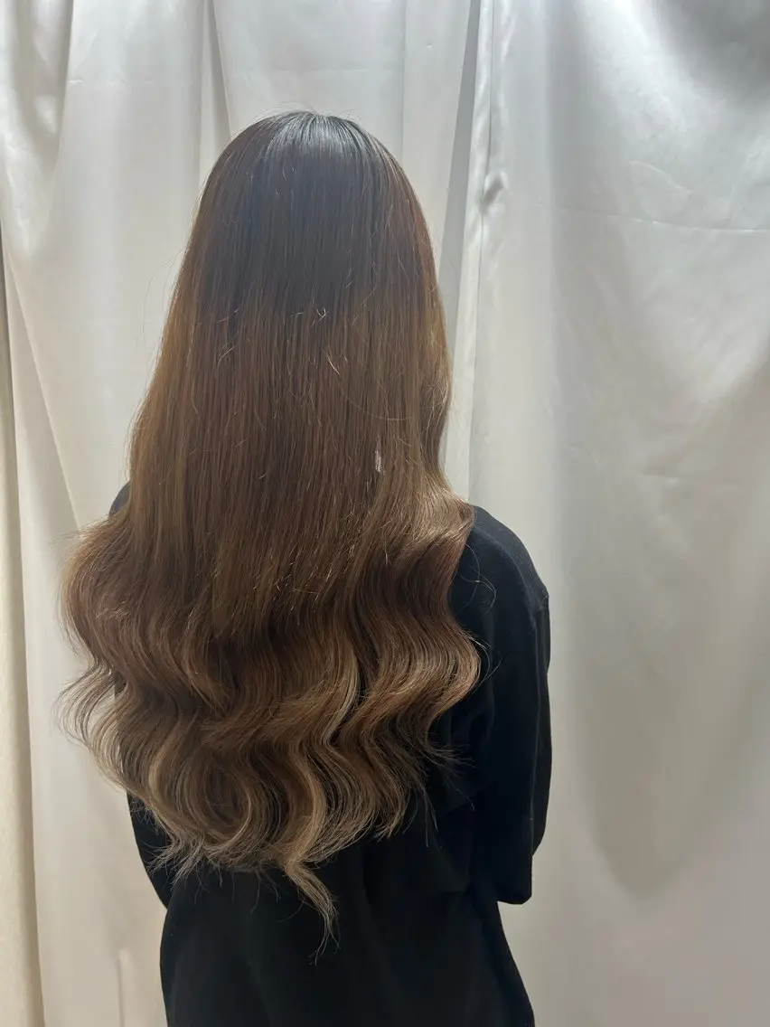 ロング エクステ・セット 専門店Sleekのヘアスタイル