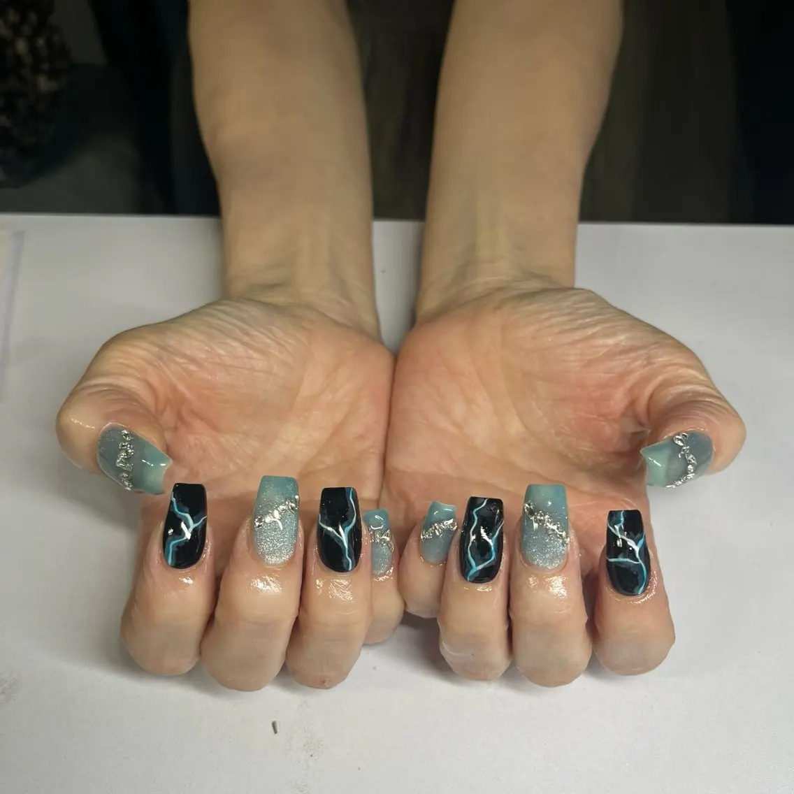 ネイル ハンドネイル IROHA nail Ami🐊🎀のネイルデザイン