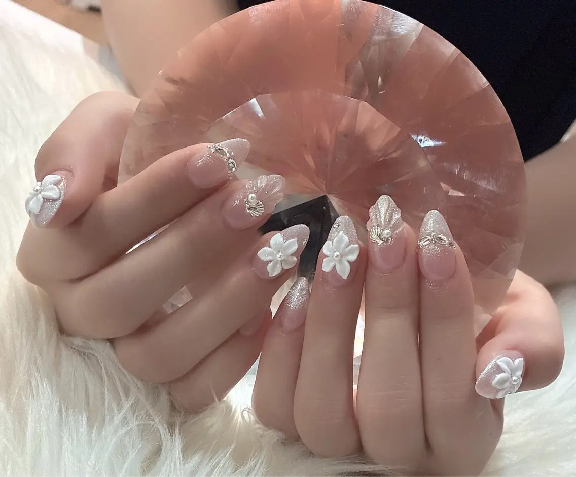 ネイル LoaChaton kaeのネイルデザイン