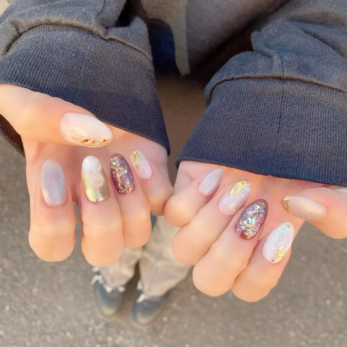 ネイル ブラウン ニュアンスネイル ホワイト 冬ネイル ハンドネイル Salon Ｋのネイルデザイン