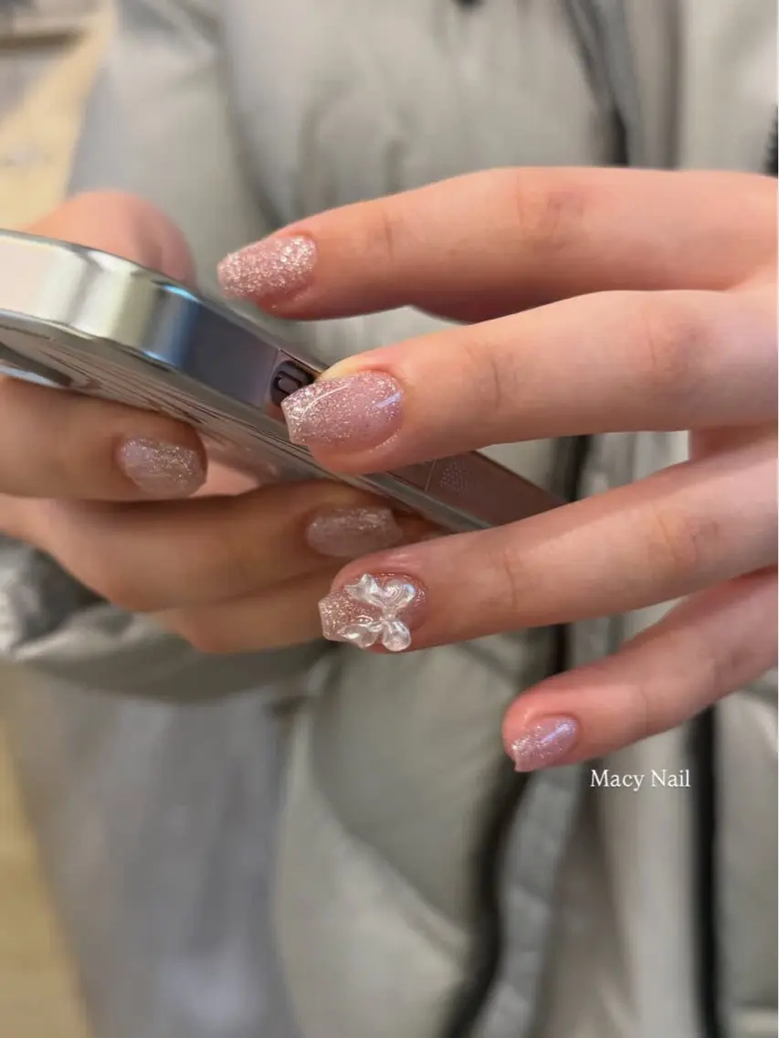 ネイル グラデーション ラメ(グリッター) マグネットネイル ミラーネイル ニュアンスネイル ハンドネイル Lumi de nailsのネイルデザイン