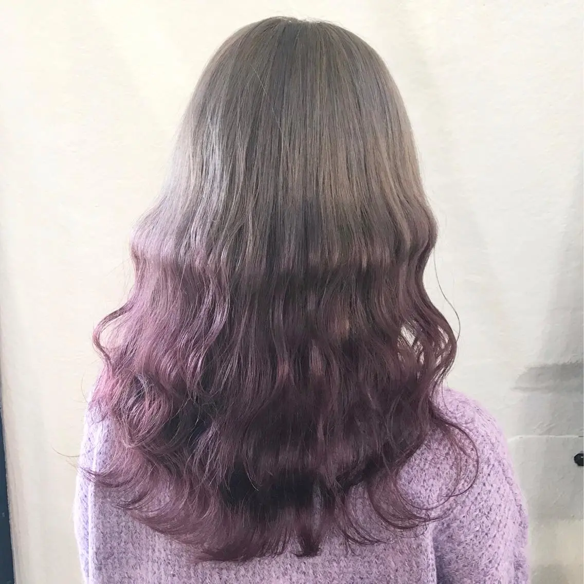 カラー アッシュ アッシュグレー アッシュグレージュ ブリーチ グラデーションカラー K-POP好き美容師 🇰🇷Kai.Yのヘアスタイル