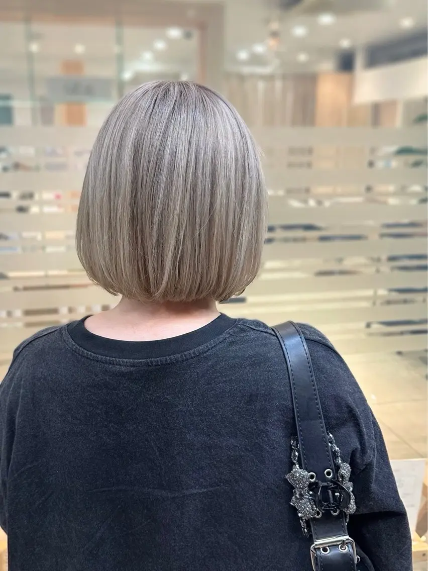 ショート カラー ヘアカラー 透明感カラー/暗髪 🪽鈴木亜優里のヘアスタイル