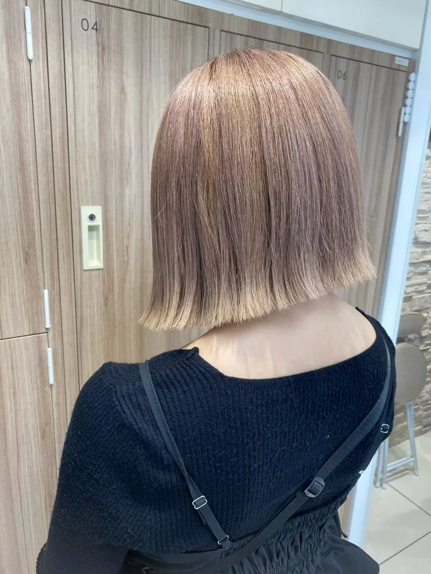 ブリーチ+カラー＋トリートメントの写真