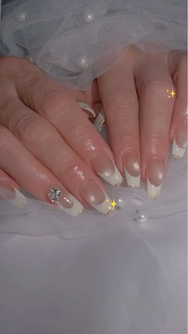ネイル マグネットネイル Nailsalon Lariaのネイルデザイン
