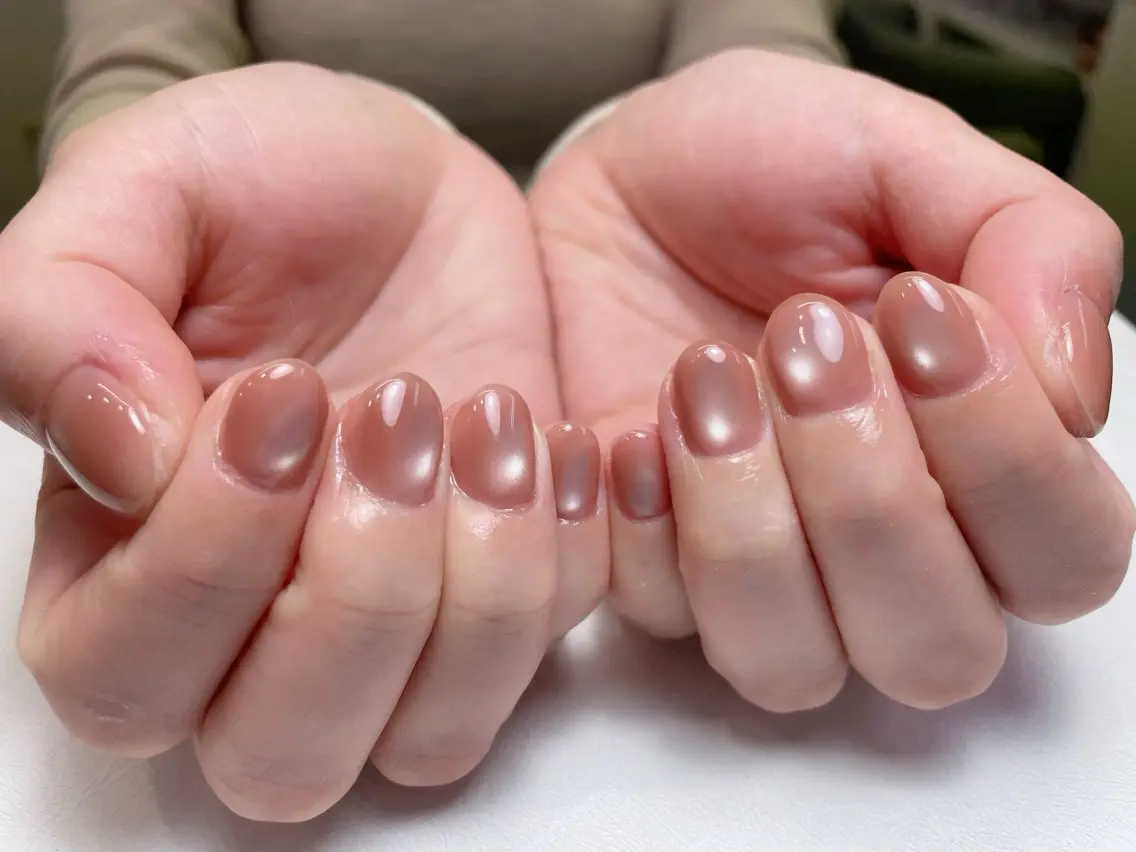 ネイル アートネイル オーロラネイル ブラウン チークネイル 成人式 中野駅から2分 MEO NAILのネイルデザイン