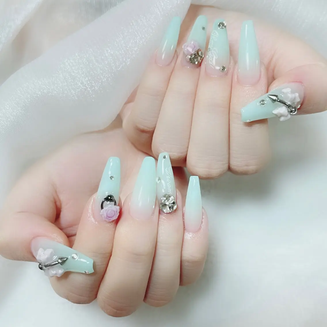 ネイル Amina nail salonのネイルデザイン