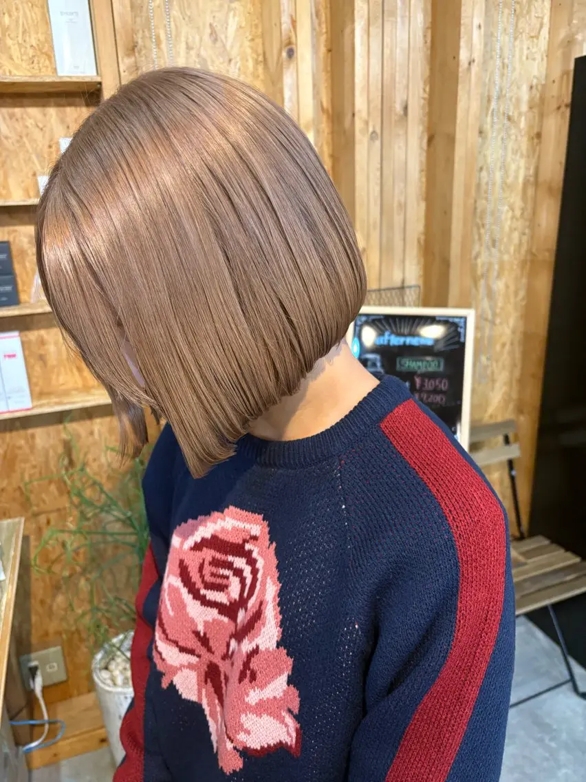 カラー まろみ暖色×ボブ ×chia🕯のヘアスタイル
