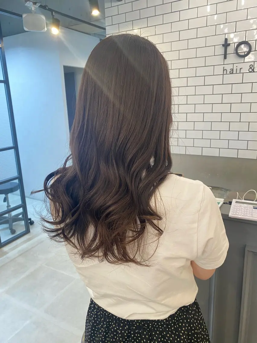 セミロング ラベンダーブラウン カット ヘアカラー トリートメント HARUKA🍒 toccaのヘアスタイル