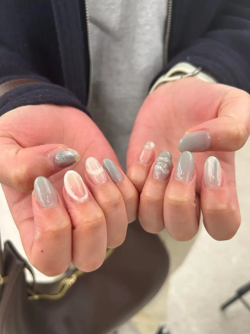 ネイル ハンドネイル ハンドケア 韓国風🤍 イワサキ　リコ🍒のヘアスタイル