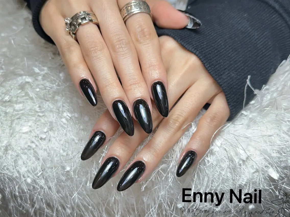 ネイル チークネイル フットネイル フレンチネイル ジェルネイル ガラスフレンチ ハンドネイル Enny nail salonのネイルデザイン
