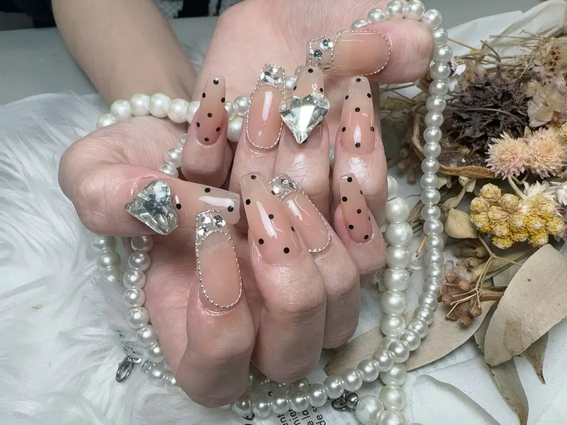 ネイル 長さ出し フレンチネイル ジェルネイル ガラスフレンチ 韓国ネイル ハンドネイル ハンドケア For U nail スカルプ専門店のネイルデザイン