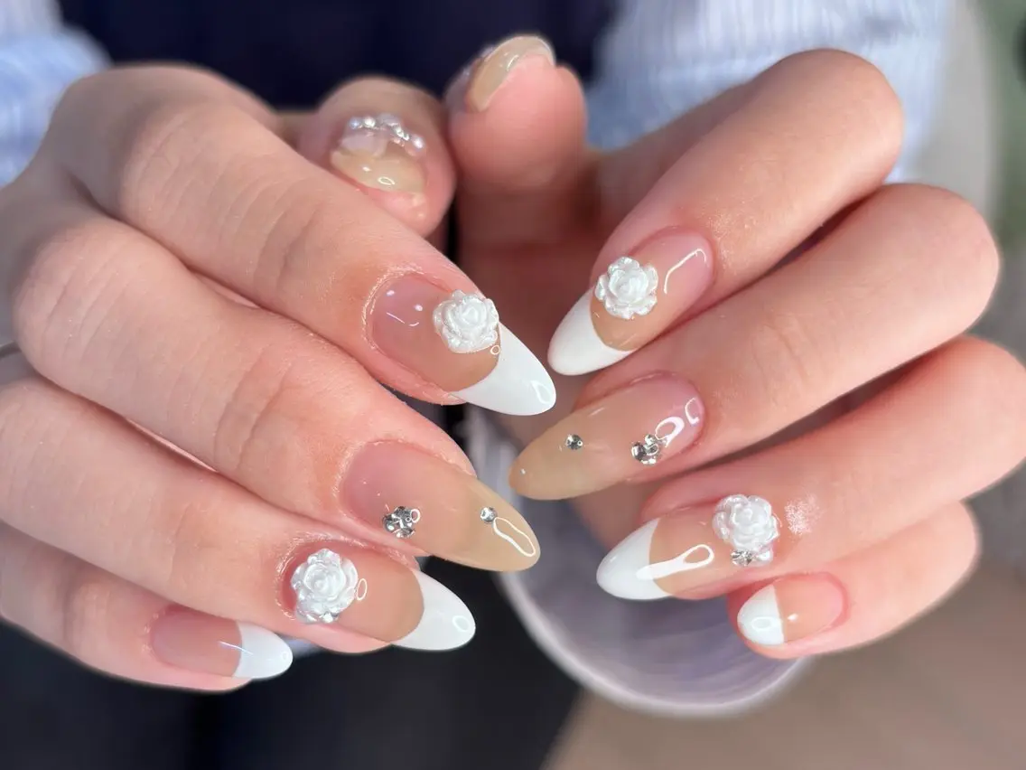 ネイル moi nail ˙⋆.˚のネイルデザイン
