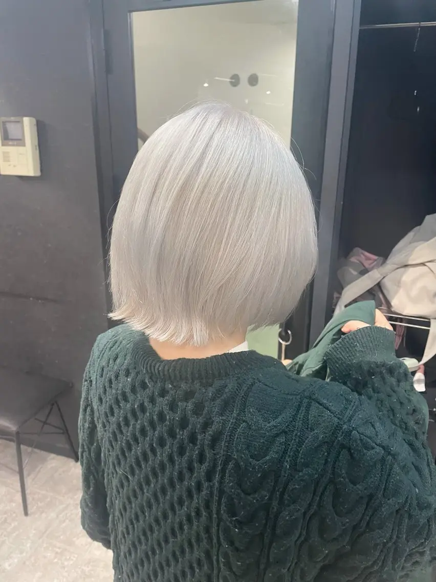 ショート カット ヘアカラー ハイトーン/町田 🫧HANSONのヘアスタイル