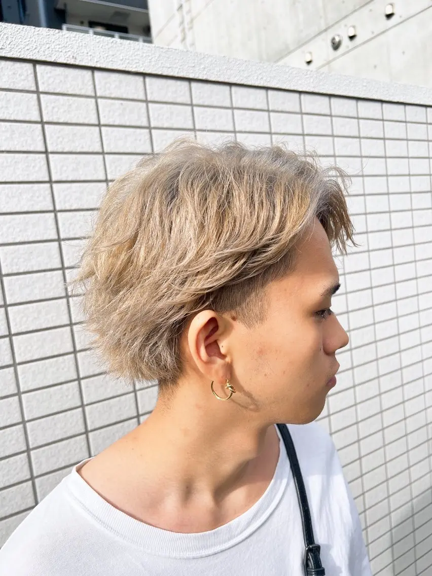 ショート カラー パーマ ヘアアレンジ メンズ マッシュ メンズパーマ ツーブロック 刈り上げ メンズウルフカット Stream1st TSUBASAのヘアスタイル