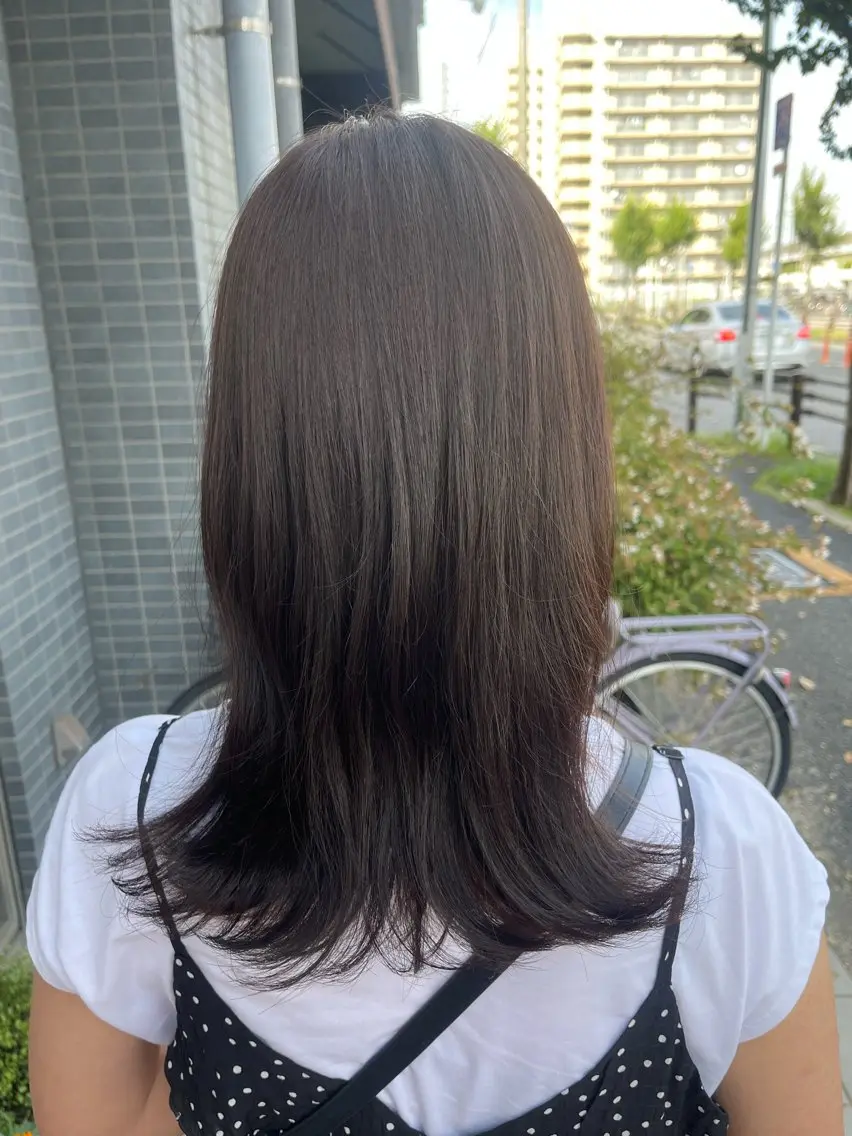 セミロング ヘアカラー 寺田 詩のヘアスタイル