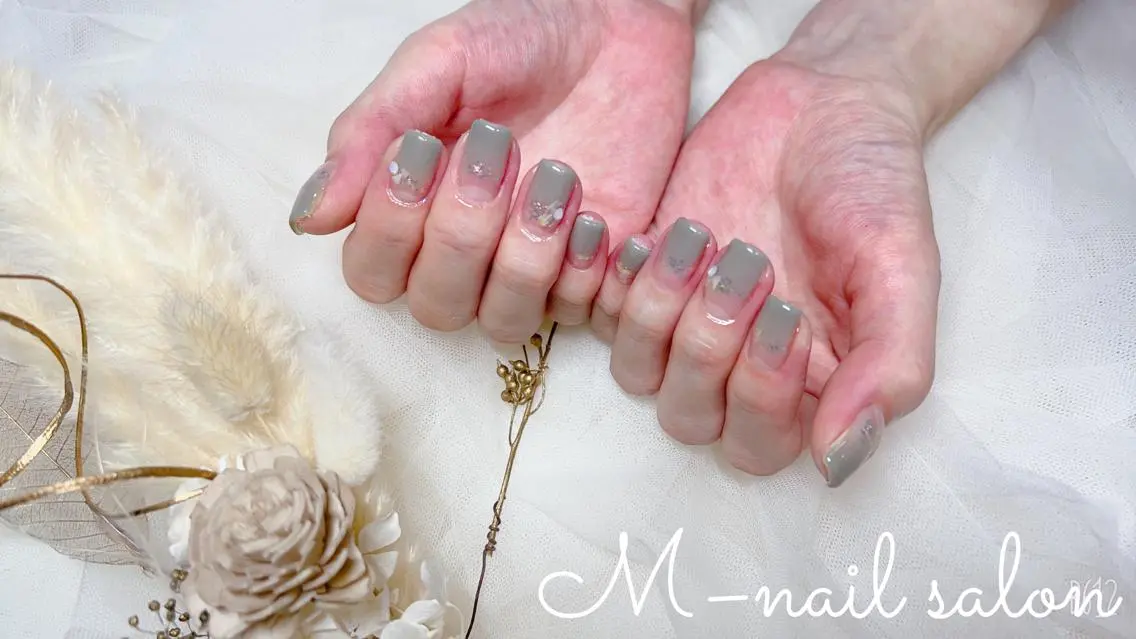 ネイル シンプルネイル M_ nail salonのネイルデザイン