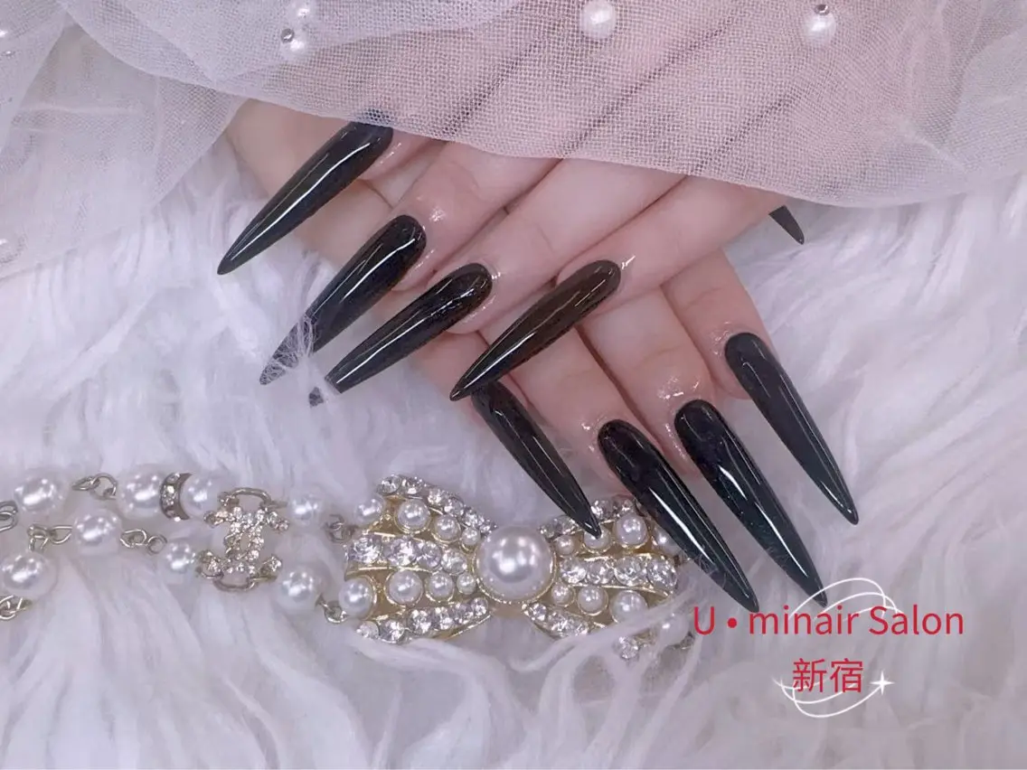 ネイル UMI ネイルサロン新宿🎀のネイルデザイン