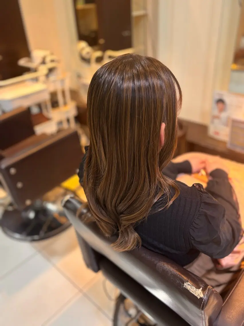レディース👩🦳白髪ぼかしハイライト👩🦳ベージュ系の写真