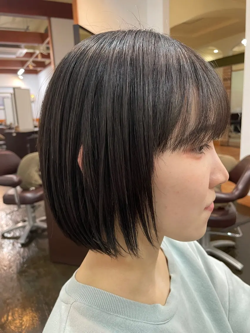 前髪カット&眉毛カット💇♀️後れ毛顔周りのカット込みの写真