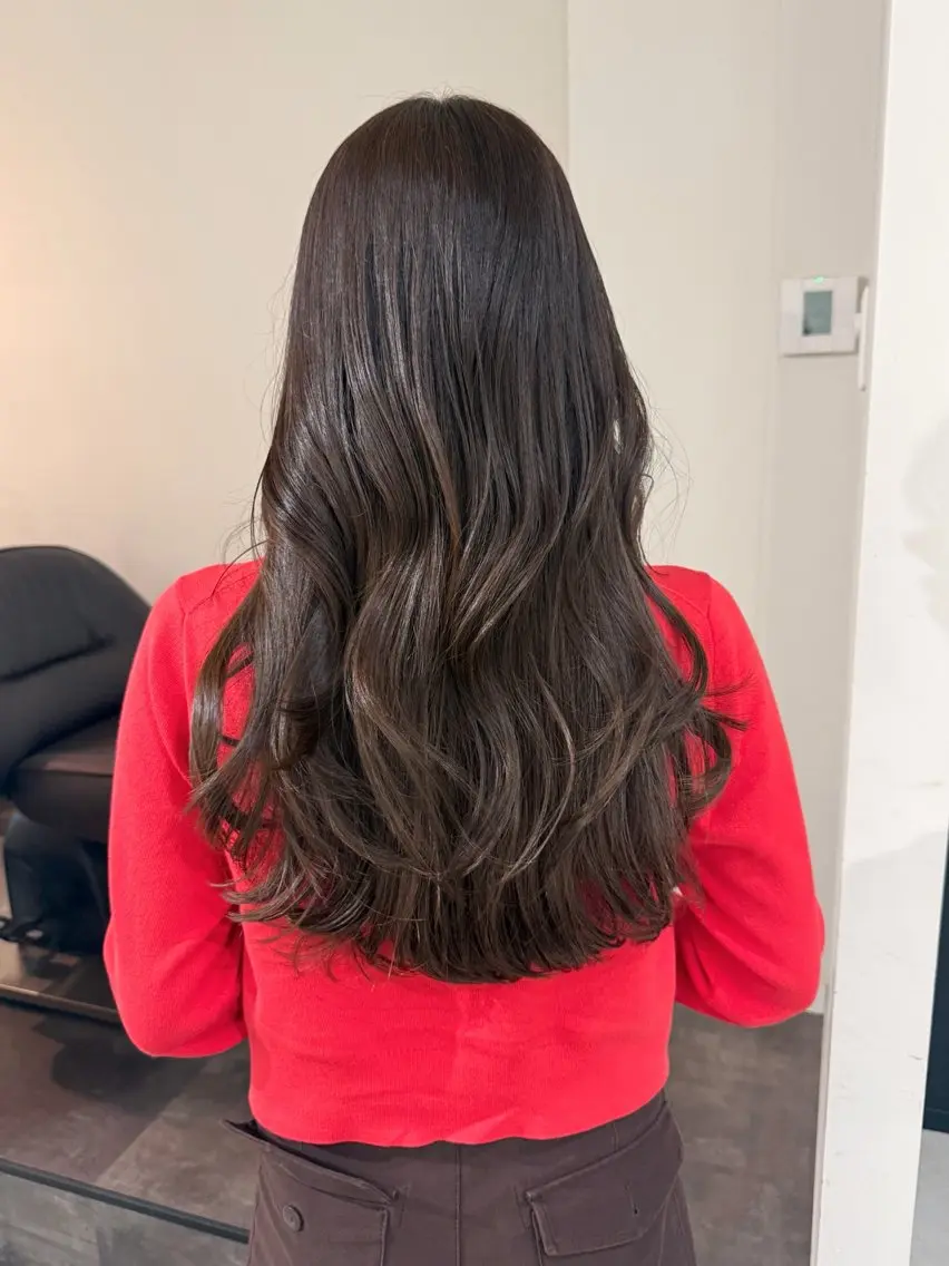 ロング カラー ブリーチ グレージュ ブリーチなしカラー ヘアカラー Kamie 三宮のヘアスタイル