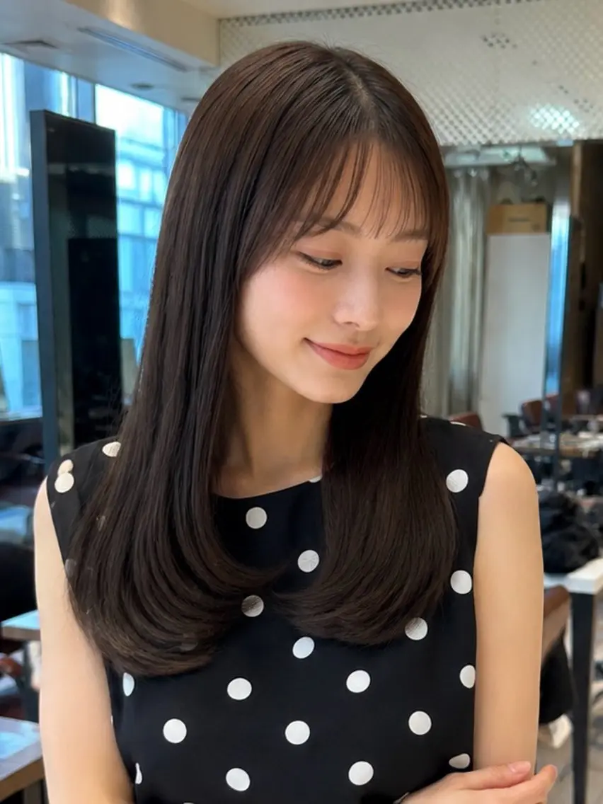 ロング ロングレイヤー 顔周りカット かきあげバング 韓国風ヘア レイヤーカット カット ヘアカラー 透明感カラー/韓国レ イヤー/宮下知也のヘアスタイル