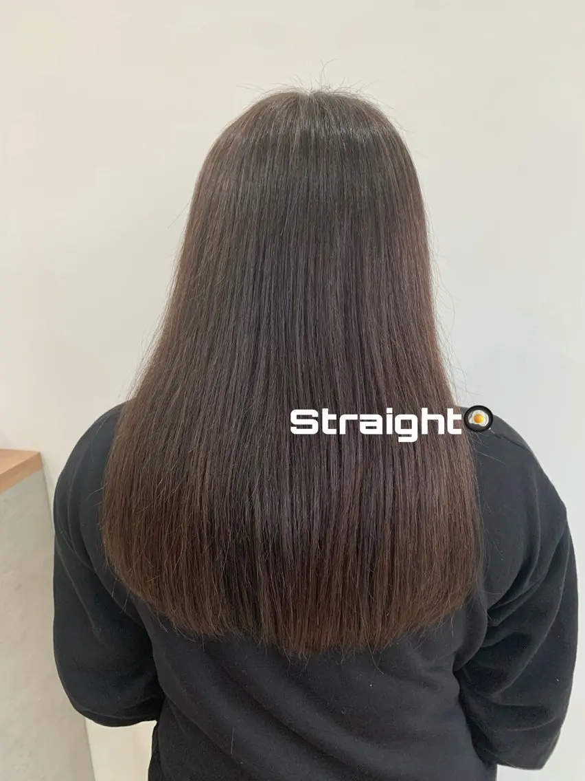 セミロング オグニ ヒマリのヘアスタイル