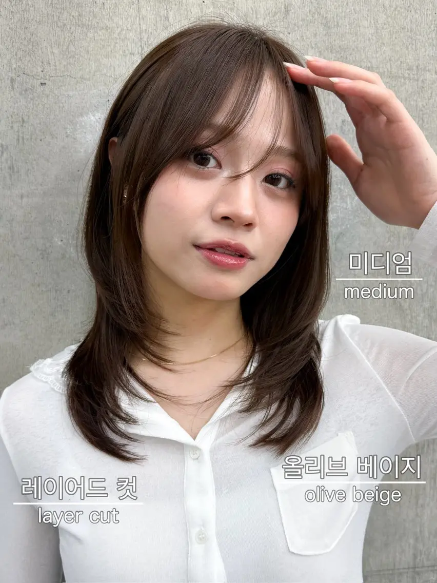 ミディアム カラー ミディアムレイヤー ベージュカラー オリーブベージュ レイヤーカット カット ヘアカラー 🤍レイヤー✖️透明 感／Haruna🤍のヘアスタイル