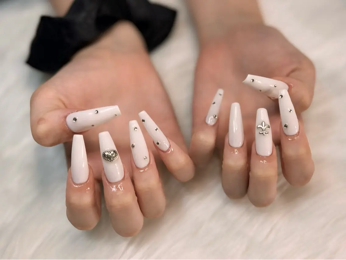 ネイル フレンチネイル ジェルネイル グラデーション 韓国ネイル ロングネイル ハンドネイル nail sideraのネイルデザイン