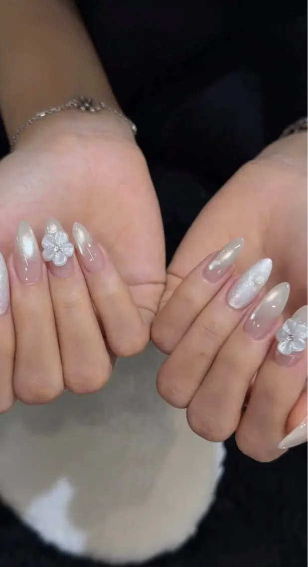 ネイル マグネットネイル EMI NAILSのネイルデザイン