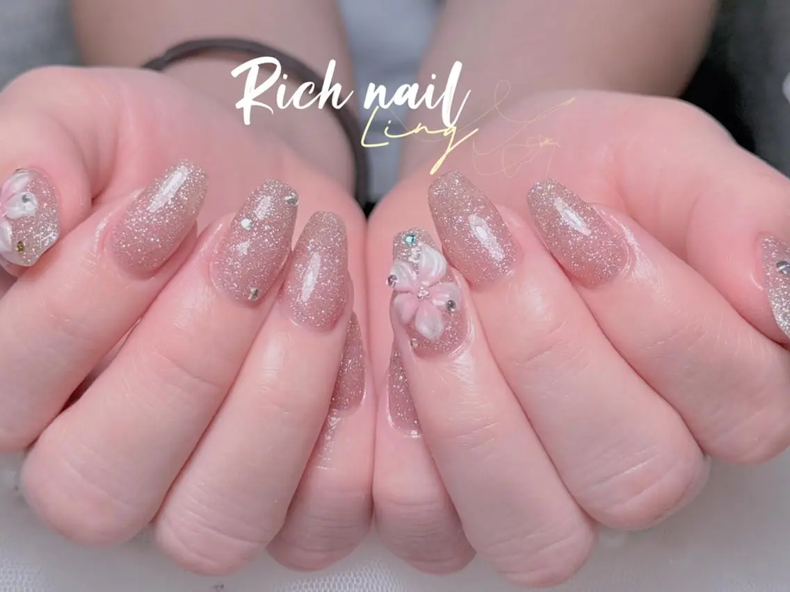 ネイル ハンドネイル ハンドケア Rich Nail 🤲🏻梨央のネイルデザイン