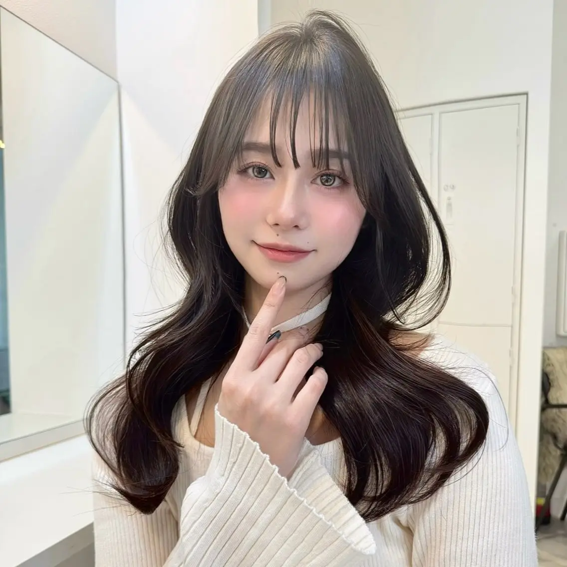 セミロング カラー 透明感カラー グレージュ くびれヘア レイヤーカット カット ヘアカラー トリートメント Mizuki /SOYONのヘアスタイル