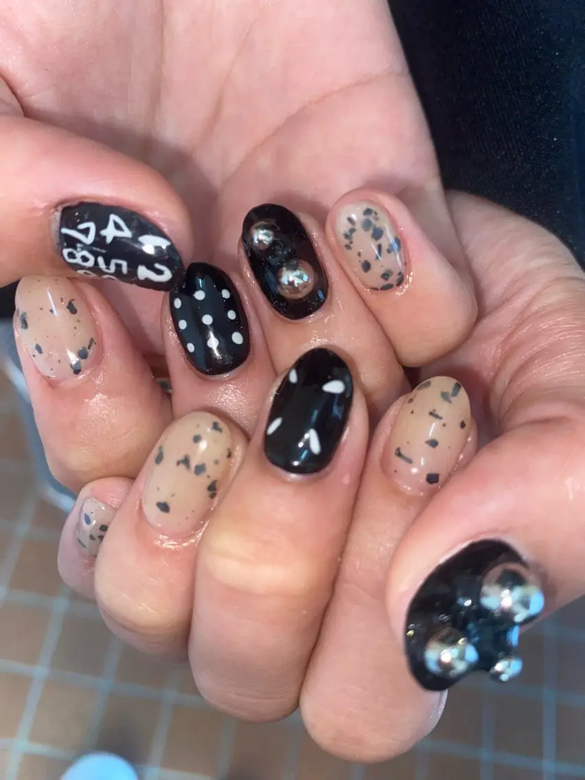 ネイル 個性派🌺推しネイル 💅💞hota🐇のネイルデザイン