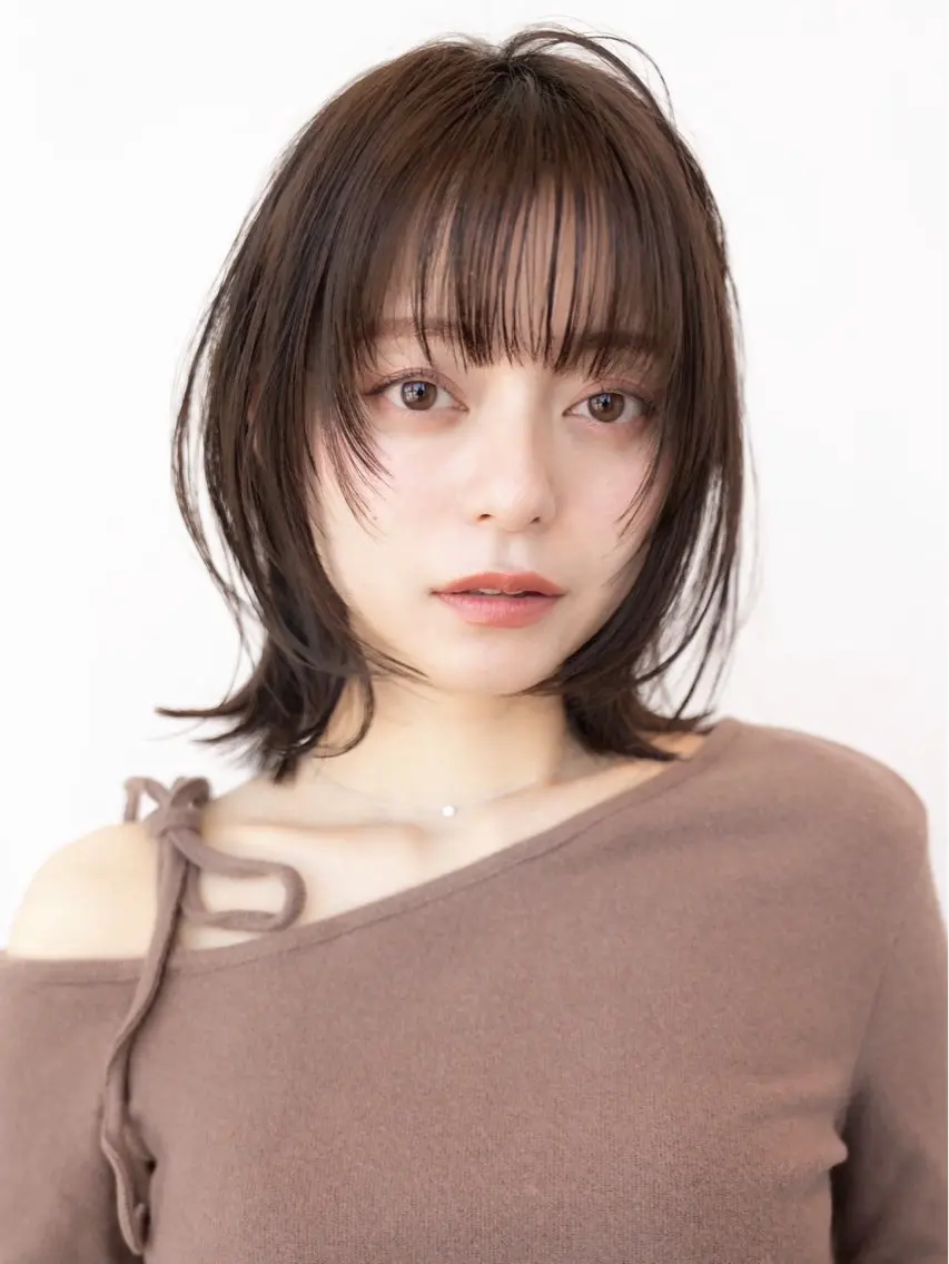 ミディアム ミディアムレイヤー チョコレートブラウン レイヤーカット シースルーバング ヘアカラー トリートメント 🫧艶感カラー/ あいり🤍のヘアスタイル