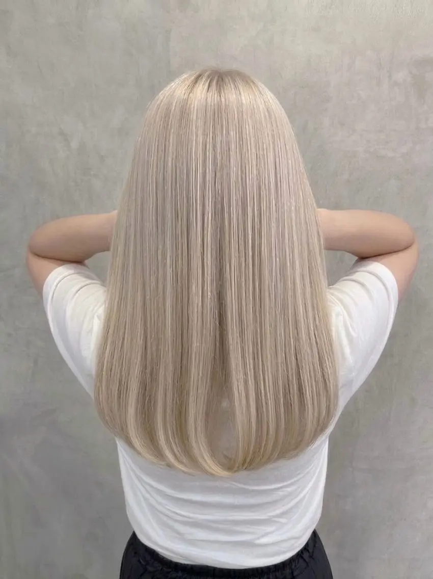 セミロング 🫧縮毛矯正 かとうよしき🫧のヘアスタイル