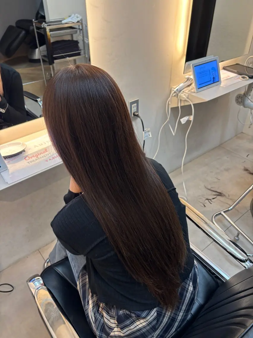 カラー 石井 ひまりのヘアスタイル