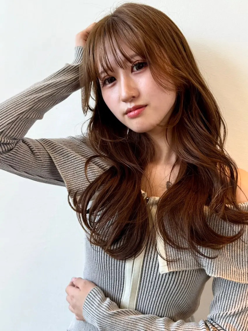 ロング カラー ベージュカラー ブラウンカラー ブラウンベージュ 透明感カラー レイヤーカット 小平 琳のヘアスタイル
