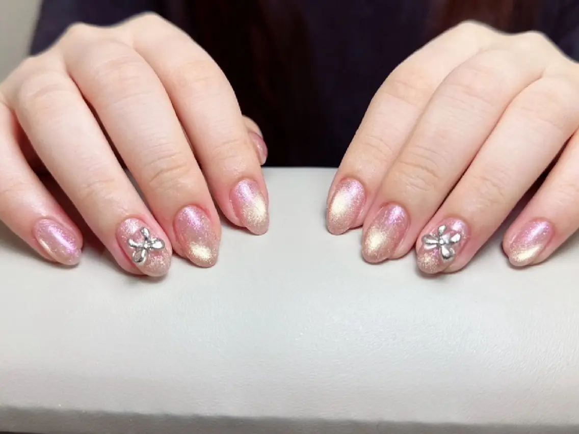 ネイル more glam 大宮店カナのネイルデザイン