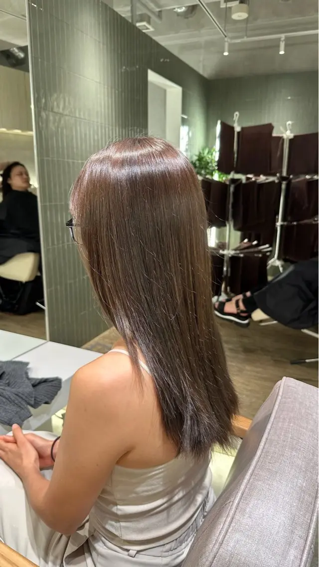 ロング カラー オリーブカラー ヘアカラー 新屋敷 拓大のヘアスタイル