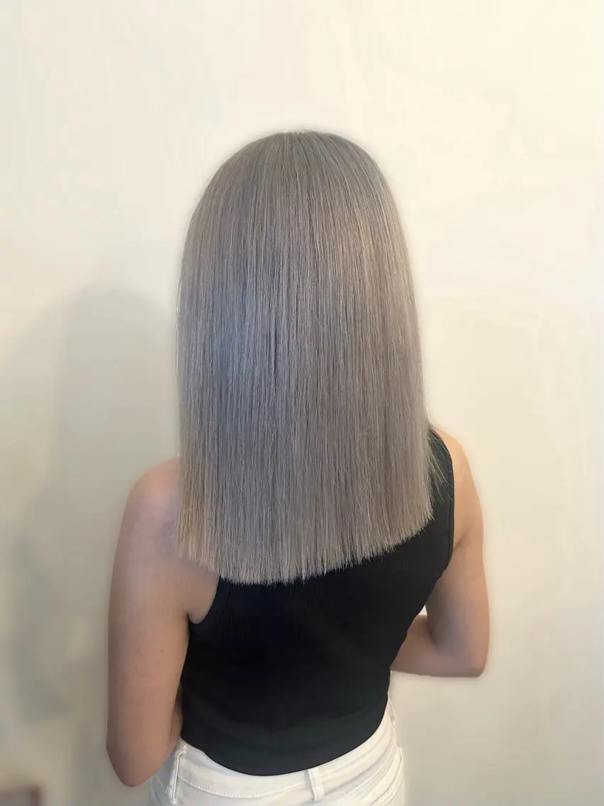 セミロング カラー 透明感カラー ハイトーンカラー シルバー ホワイトシルバー カット ヘアカラー ✨ブリーチカラー /菜月‪‪✨のヘアスタイル